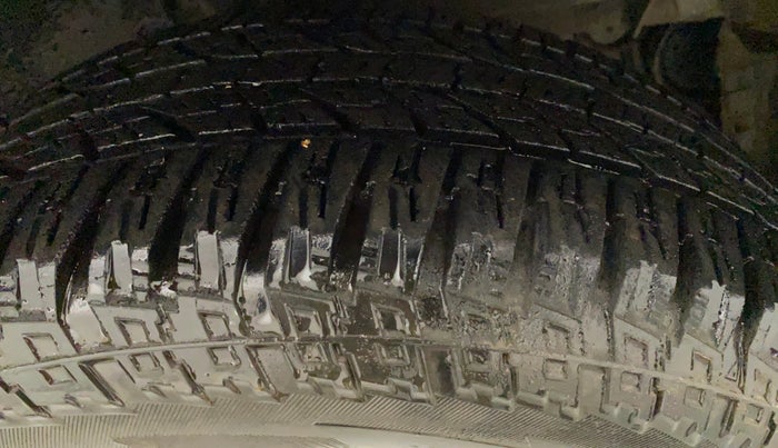 2013 Nissan Terrano XL D THP 110 PS, Diesel, Manual, 92,642 km, Left Front Tyre Tread
