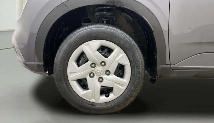 2021 Hyundai VENUE S 1.2, Petrol, Manual, 50,865 km, Left Front Wheel
