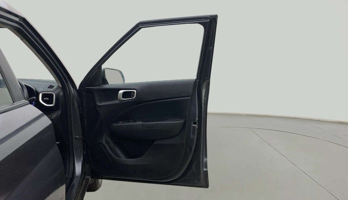 2021 Hyundai VENUE S 1.2, Petrol, Manual, 50,865 km, RHS Front Door