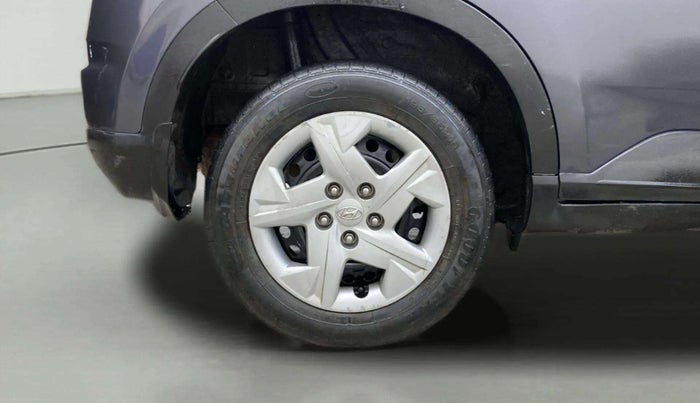 2021 Hyundai VENUE S 1.2, Petrol, Manual, 50,865 km, Right Rear Wheel