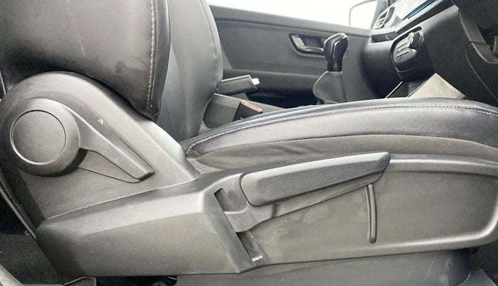 2021 Tata ALTROZ XZ PLUS PETROL DARK EDITION, Petrol, Manual, 18,002 km, Driver Side Adjustment Panel