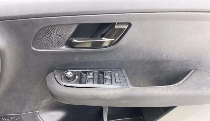 2021 Tata ALTROZ XZ PLUS PETROL DARK EDITION, Petrol, Manual, 18,002 km, Driver Side Door Panels Control