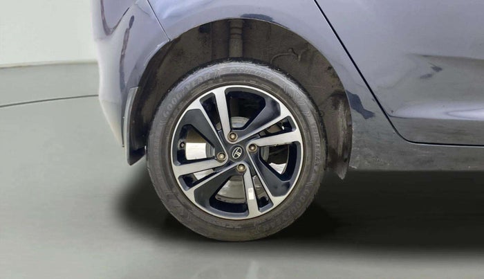 2021 Tata ALTROZ XZ PLUS PETROL DARK EDITION, Petrol, Manual, 18,002 km, Right Rear Wheel