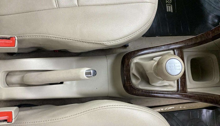 2015 Maruti Swift Dzire VXI, Petrol, Manual, 56,032 km, Gear Lever