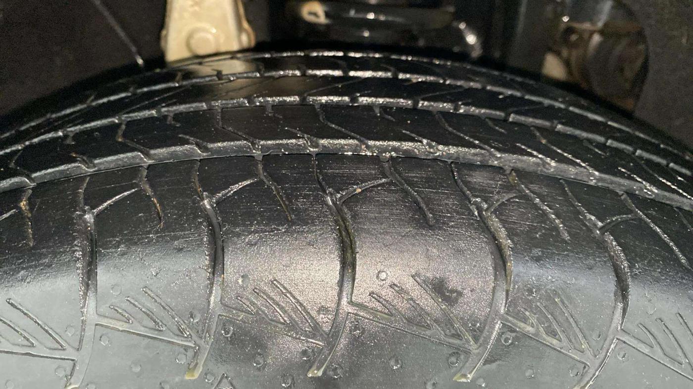 2018 Mahindra MARAZZO M6 7 STR, Diesel, Manual, 46,855 km, Right Front Tyre Tread