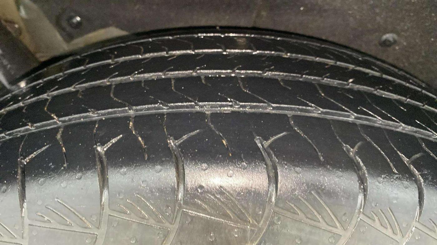2018 Mahindra MARAZZO M6 7 STR, Diesel, Manual, 46,855 km, Right Rear Tyre Tread