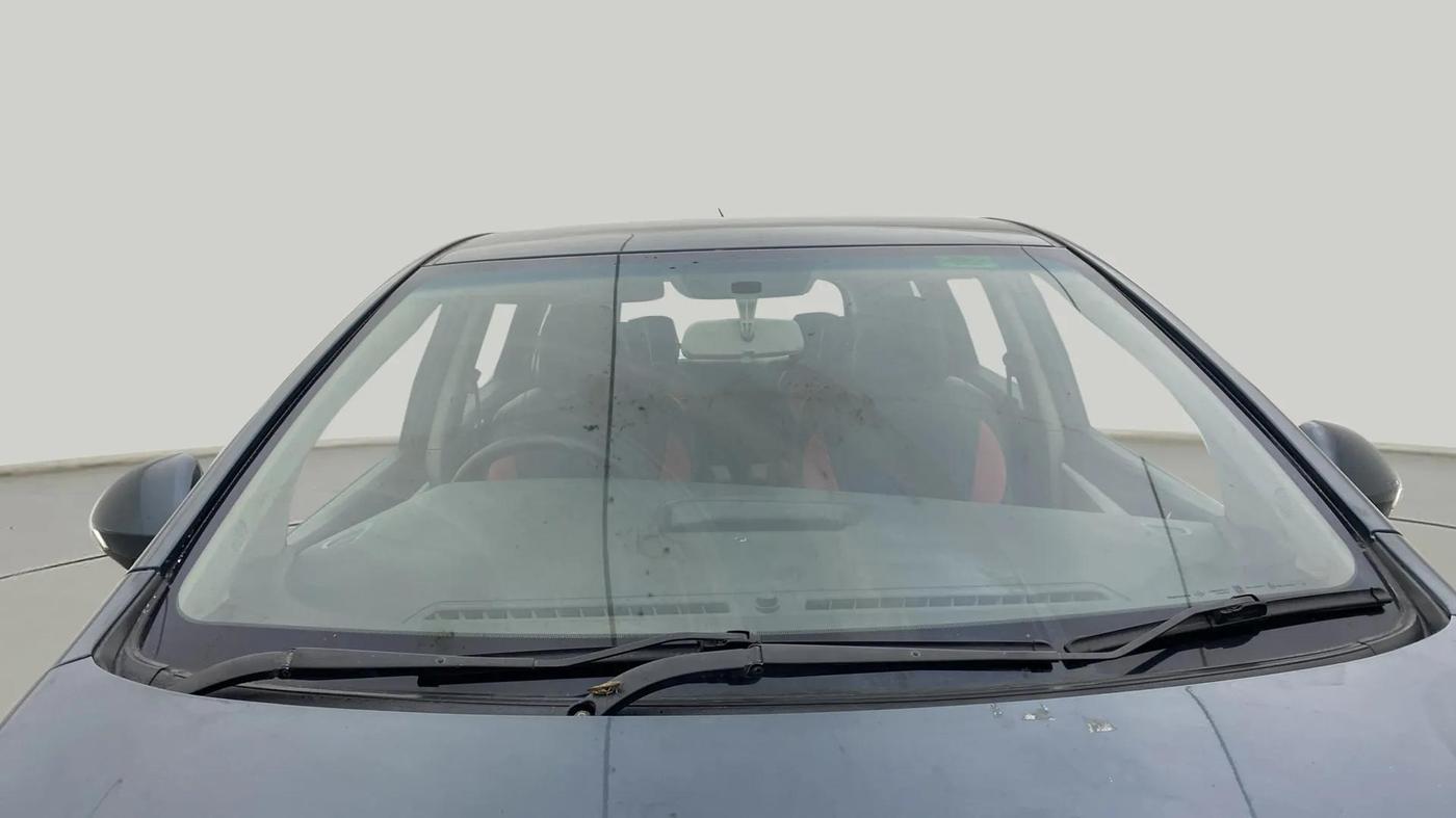 2018 Mahindra MARAZZO M6 7 STR, Diesel, Manual, 46,855 km, Front Windshield