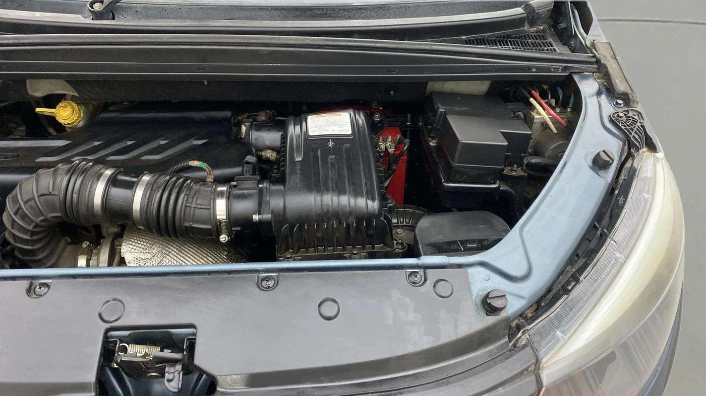 2018 Mahindra MARAZZO M6 7 STR, Diesel, Manual, 46,855 km, Engine View - Left