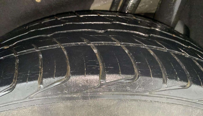 2018 Mahindra MARAZZO M6 7 STR, Diesel, Manual, 46,399 km, Left Rear Tyre Tread