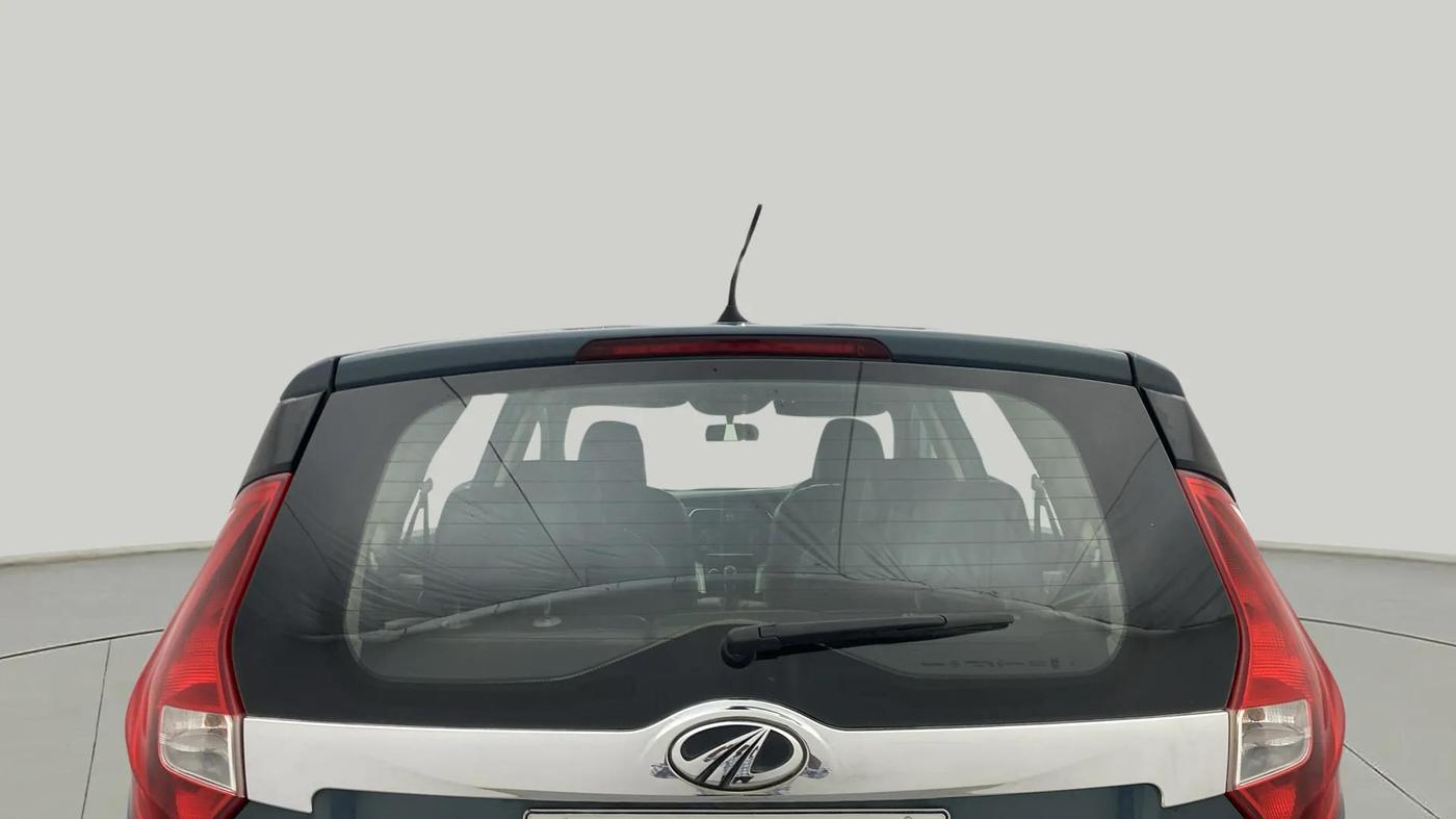 2018 Mahindra MARAZZO M6 7 STR, Diesel, Manual, 46,855 km, Rear Windshield