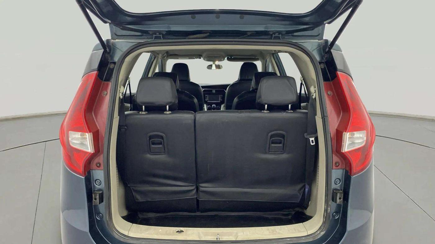 2018 Mahindra MARAZZO M6 7 STR, Diesel, Manual, 46,855 km, Boot Open Zoomed View