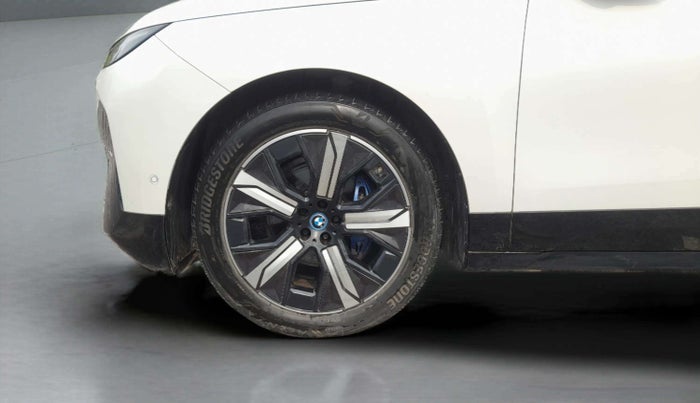2023 BMW iX XDRIVE40 , Electric, Automatic, 3,237 km, Left Front Wheel