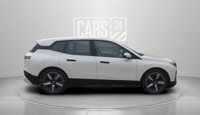 2023 BMW iX XDRIVE40 , Electric, Automatic, 3,237 km, Right Side View