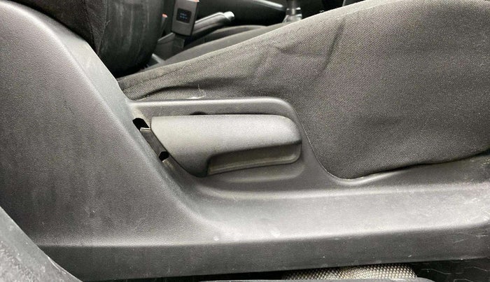 2014 Maruti Swift VXI, Petrol, Manual, 39,893 km, Driver Side Adjustment Panel