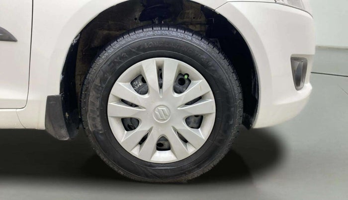 2014 Maruti Swift VXI, Petrol, Manual, 39,893 km, Right Front Wheel