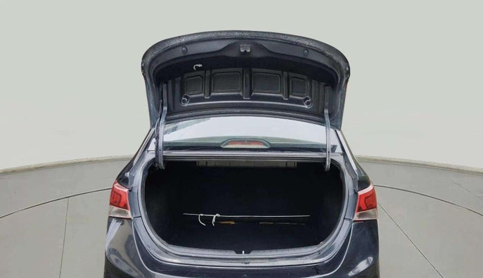 2019 Hyundai Verna 1.6 SX (O) CRDI MT, Diesel, Manual, 1,02,000 km, Boot Door Open