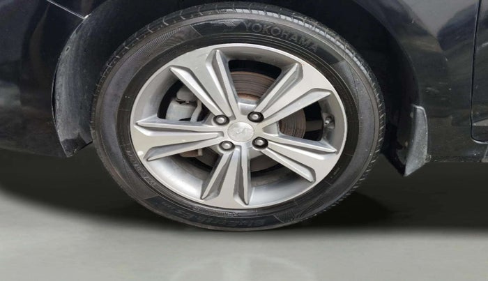 2019 Hyundai Verna 1.6 SX (O) CRDI MT, Diesel, Manual, 1,02,000 km, Left Front Wheel