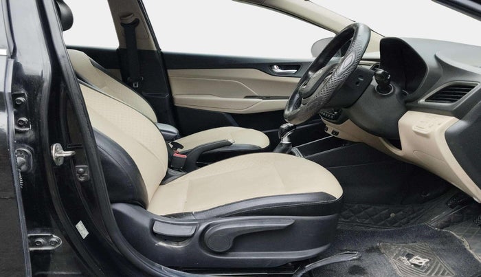 2019 Hyundai Verna 1.6 SX (O) CRDI MT, Diesel, Manual, 1,02,000 km, Right Side Front Door Cabin