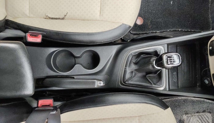 2019 Hyundai Verna 1.6 SX (O) CRDI MT, Diesel, Manual, 1,02,000 km, Gear Lever