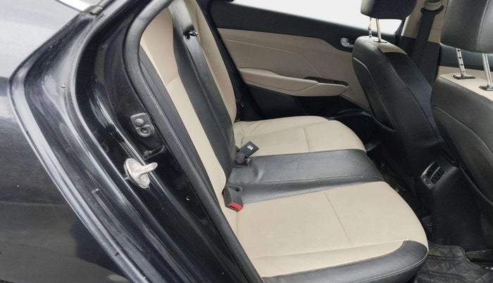 2019 Hyundai Verna 1.6 SX (O) CRDI MT, Diesel, Manual, 1,02,000 km, Right Side Rear Door Cabin