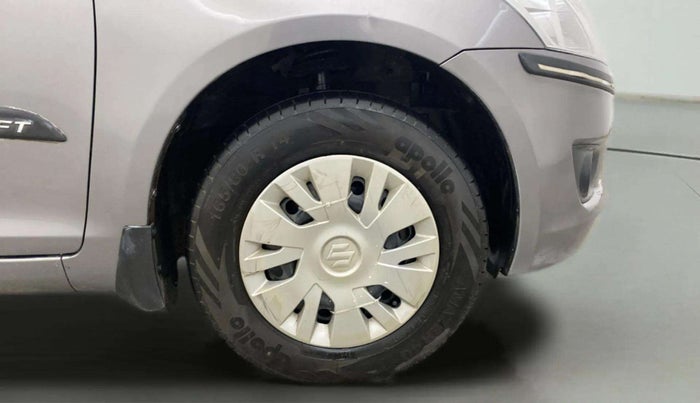 2014 Maruti Swift VXI, Petrol, Manual, 65,041 km, Right Front Wheel