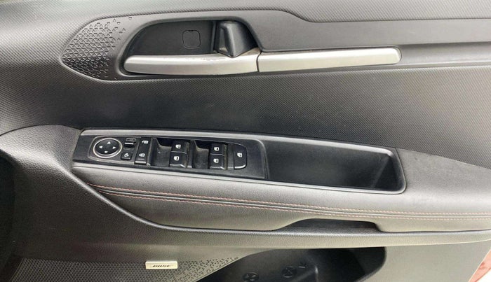 2021 KIA SONET GTX PLUS 1.0 DCT DUAL TONE, Petrol, Automatic, 45,831 km, Driver Side Door Panels Control