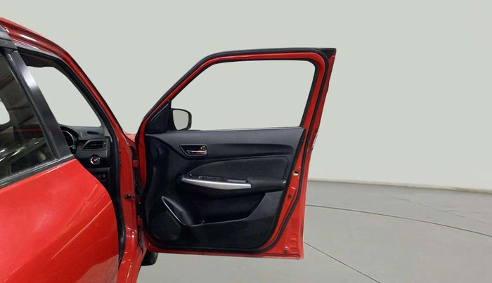 2018 Maruti Swift ZXI PLUS, Petrol, Manual, 61,357 km, RHS Front Door