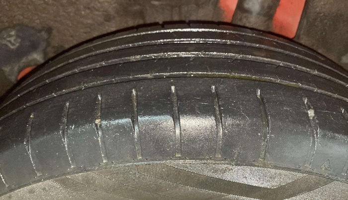 2018 Maruti Swift ZXI PLUS, Petrol, Manual, 61,357 km, Left Rear Tyre Tread