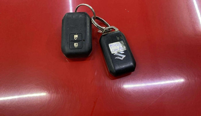 2018 Maruti Swift ZXI PLUS, Petrol, Manual, 61,357 km, Key Close Up