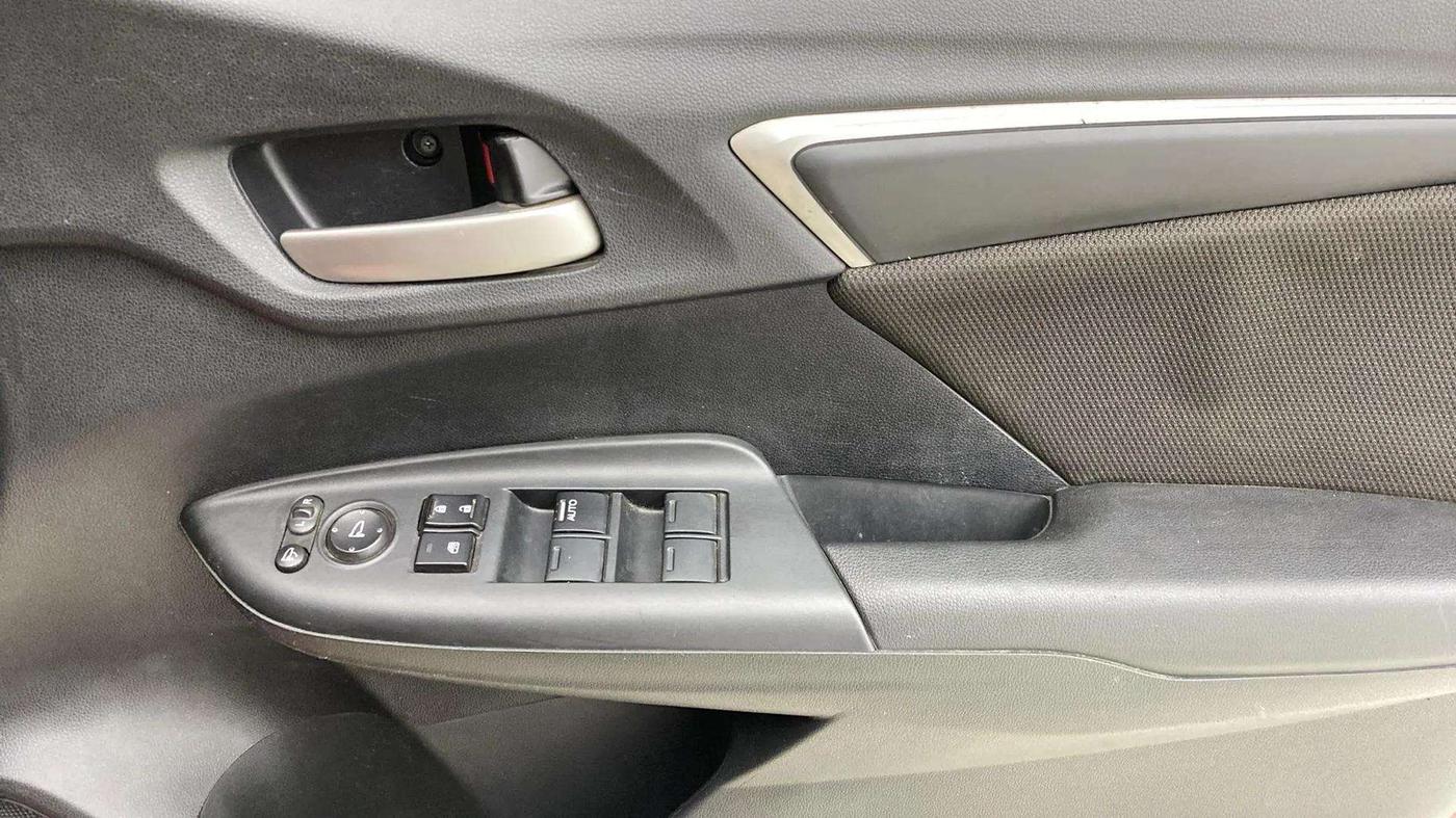 2021 Honda WR-V 1.5L I-DTEC VX MT, Diesel, Manual, 82,546 km, Driver Side Door Panels Control