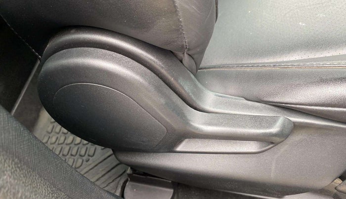 2023 Tata NEXON XZA PLUS PETROL DARK EDITION, Petrol, Automatic, 48,835 km, Driver Side Adjustment Panel
