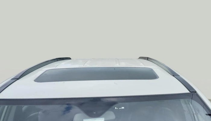 2016 Mahindra XUV500 W10 AT, Diesel, Automatic, 1,05,024 km, Roof
