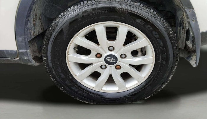 2016 Mahindra XUV500 W10 AT, Diesel, Automatic, 1,05,024 km, Left Rear Wheel