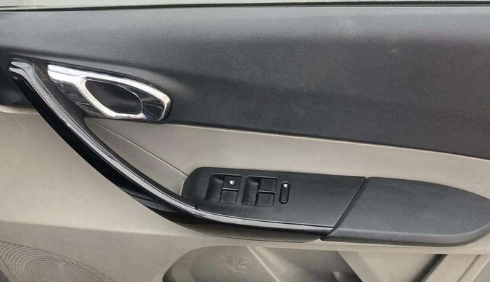 2018 Tata Tiago XZ PETROL, Petrol, Manual, 43,507 km, Driver Side Door Panels Control