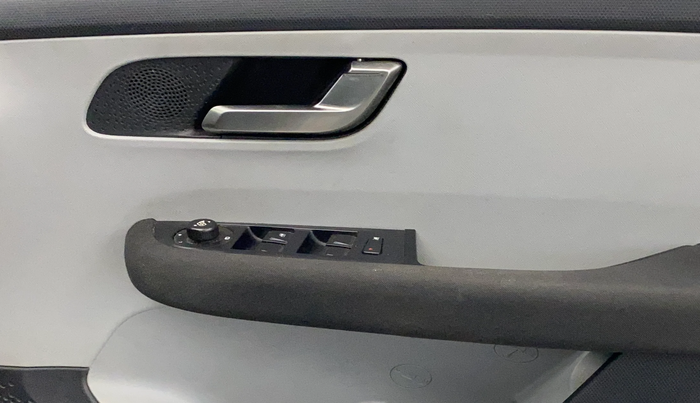2020 Tata ALTROZ XZ PETROL, Petrol, Manual, 27,394 km, Driver Side Door Panels Control