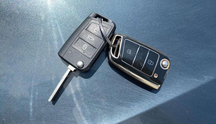 2022 Skoda KUSHAQ AMBITION 1.0L TSI AT, Petrol, Automatic, 17,089 km, Key Close Up