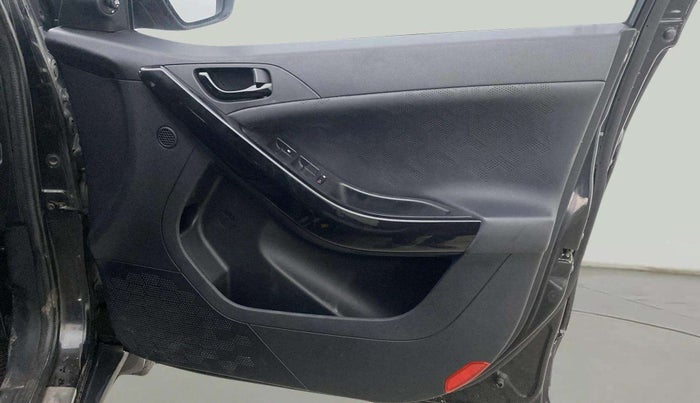 2022 Tata NEXON XZ PLUS (O) PETROL DARK EDITION, Petrol, Manual, 45,278 km, Driver Side Door Panels Control