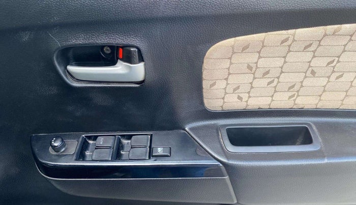 2018 Maruti Wagon R 1.0 VXI AMT, Petrol, Automatic, 27,852 km, Driver Side Door Panels Control