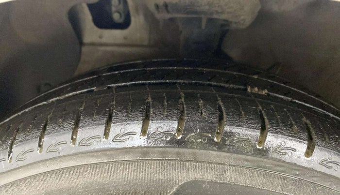 2023 Hyundai AURA S 1.2 CNG, CNG, Manual, 50,609 km, Left Front Tyre Tread
