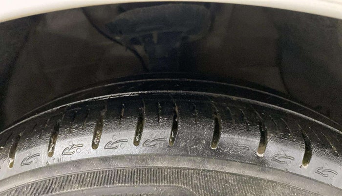 2023 Hyundai AURA S 1.2 CNG, CNG, Manual, 50,609 km, Right Front Tyre Tread