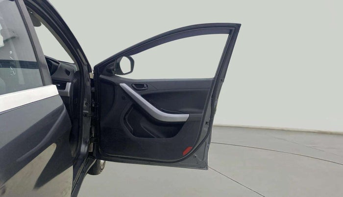 2021 Tata NEXON XM SUNROOF DIESEL, Diesel, Manual, 63,546 km, RHS Front Door
