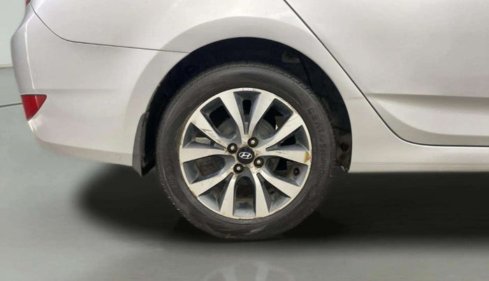 2015 Hyundai Verna 1.6 VTVT SX, Petrol, Manual, 92,378 km, Right Rear Wheel