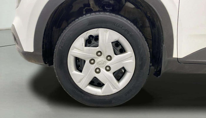 2021 Hyundai VENUE S+ 1.2, CNG, Manual, 73,564 km, Left Front Wheel