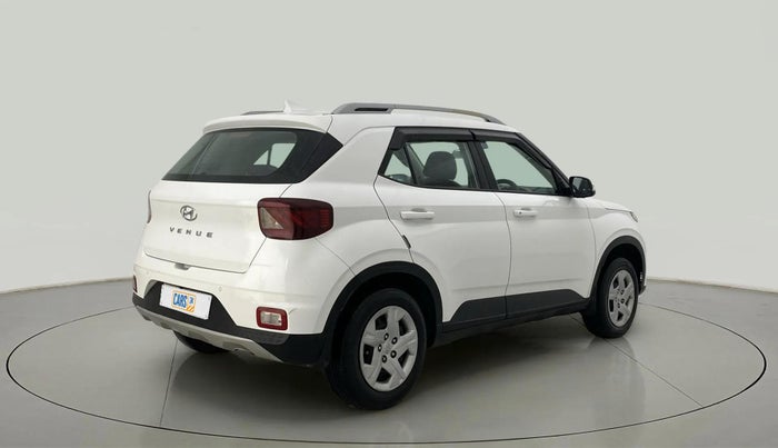 2021 Hyundai VENUE S+ 1.2, CNG, Manual, 73,564 km, Right Back Diagonal