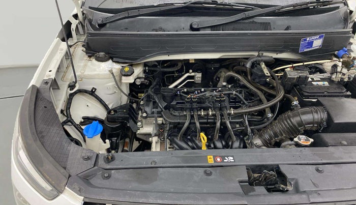 2021 Hyundai VENUE S+ 1.2, CNG, Manual, 73,564 km, Engine View - Right
