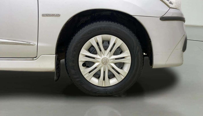 2014 Toyota Innova 2.5 GX 8 STR, Diesel, Manual, 50,727 km, Right Front Wheel