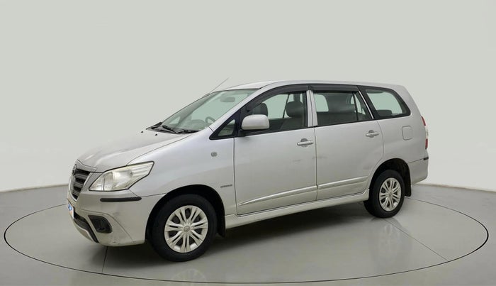 2014 Toyota Innova 2.5 GX 8 STR, Diesel, Manual, 50,727 km, Left Front Diagonal