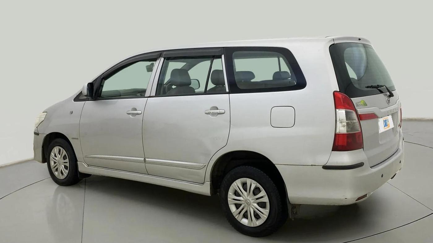 2014 Toyota Innova 2.5 GX 8 STR, Diesel, Manual, 50,727 km, Left Back Diagonal