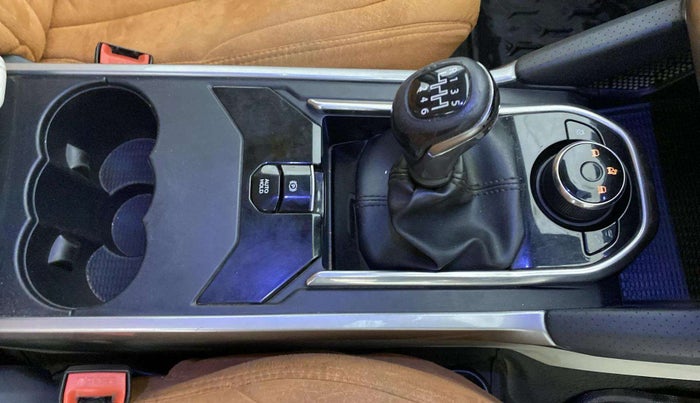 2021 Tata Safari XZ PLUS, Diesel, Manual, 90,540 km, Gear Lever