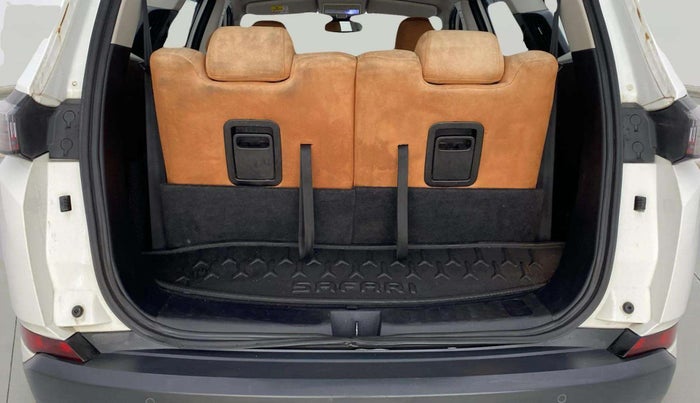 2021 Tata Safari XZ PLUS, Diesel, Manual, 90,540 km, Boot Inside